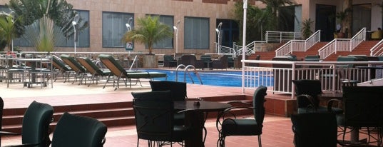 Holiday Inn Accra Airport Hotel is one of Posti che sono piaciuti a Volkan.
