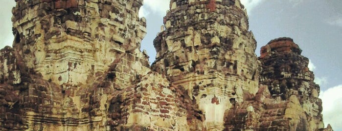 Phra Prang Sam Yot is one of Lugares favoritos de Onizugolf.