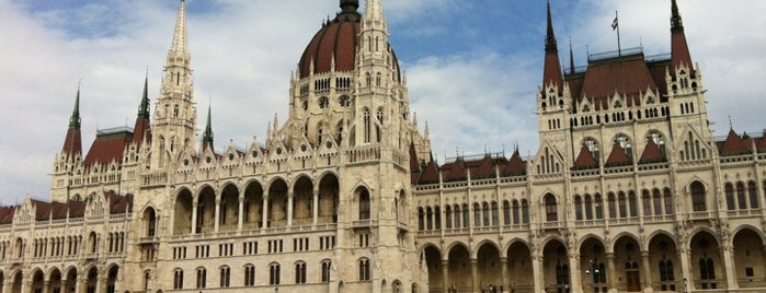 Parliament Building is one of StorefrontSticker City Guides: Budapest.