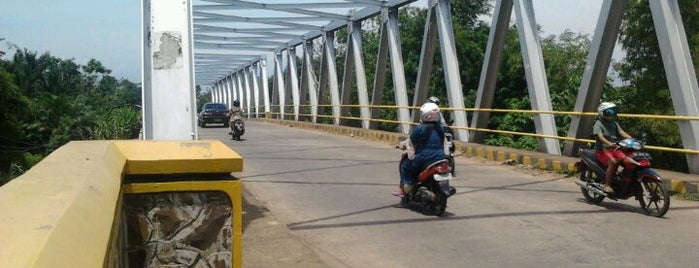 Jembatan Benturing is one of Must-visit Great Outdoors in Bengkulu.