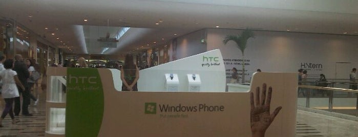 Poup Up Store HTC is one of BarraShopping.