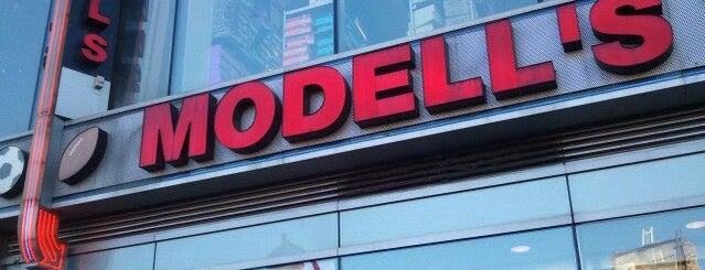 Modell's Sporting Goods is one of Locais curtidos por Patsy.