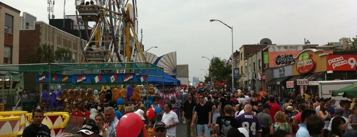 Taste Of The Danforth 2011 is one of Tempat yang Disimpan Global Chef.