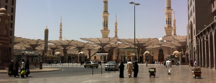 Al-Masjid an-Nabawi is one of İklim Turizm | Nasıl Yardım Edebiliriz.?.