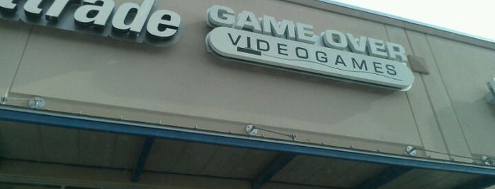 Game Over Videogames is one of Tempat yang Disukai Angelle.