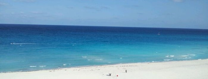 Le Blanc Spa Resort is one of Cancún - R. Maya.