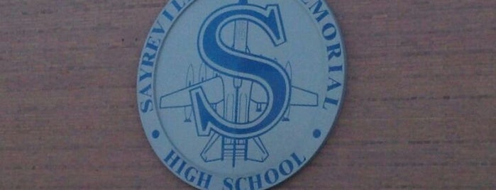 Sayreville War Memorial High School is one of Sabrina'nın Beğendiği Mekanlar.