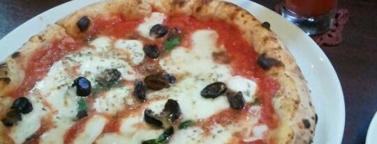 Pizzeria Napoletana Da Yuki is one of สถานที่ที่ Tom ถูกใจ.