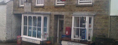 Hollies Store & Post Office is one of Cornwall Mayorwars.