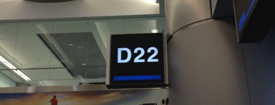 Gate D22 is one of Porfirio 님이 좋아한 장소.