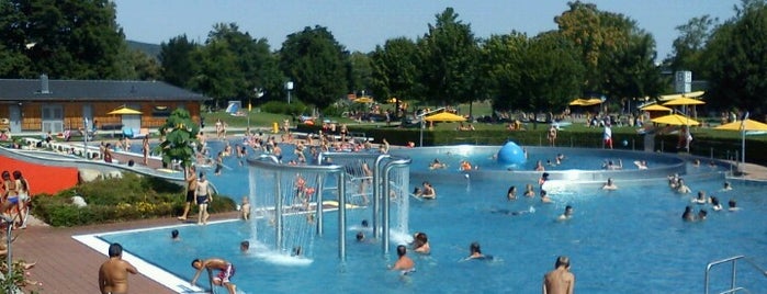 Parkschwimmbad is one of Ausflugsziele.