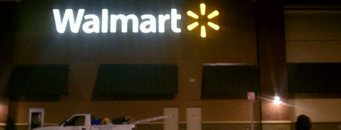 Walmart Supercenter is one of สถานที่ที่บันทึกไว้ของ Josh.