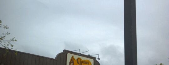 Cracker Barrel Old Country Store is one of Tempat yang Disukai Captain.