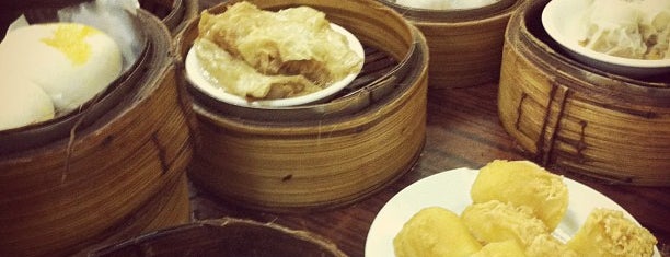 Sun Hing Restaurant is one of Late Night Eats.