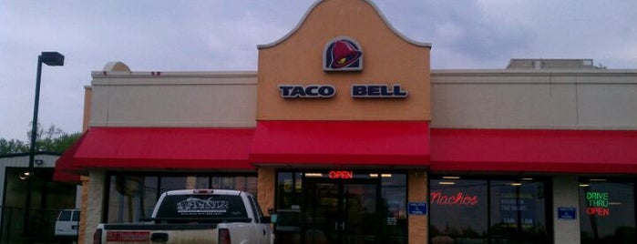 Taco Bell is one of Tempat yang Disukai Jaime.