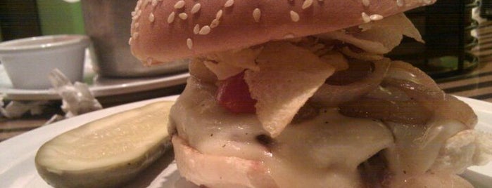 Bobby's Burger Palace is one of Katさんのお気に入りスポット.