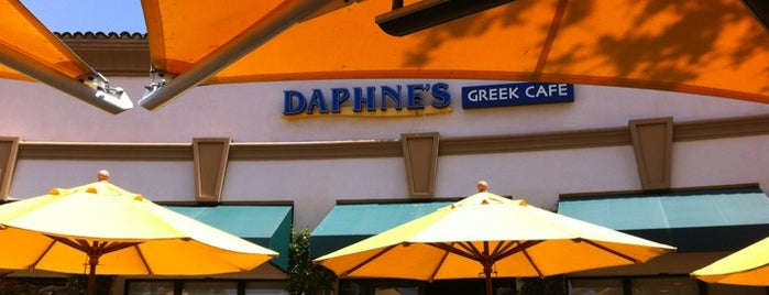 Daphne's California Greek is one of สถานที่ที่ C ถูกใจ.