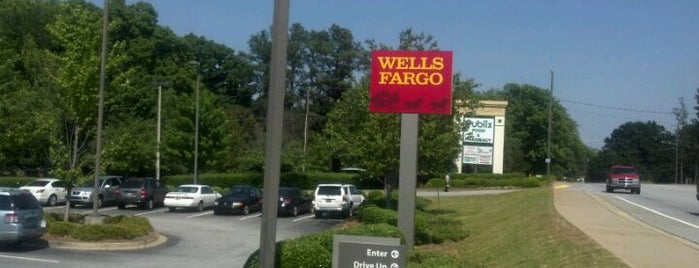 Wells Fargo is one of Jeremyさんのお気に入りスポット.
