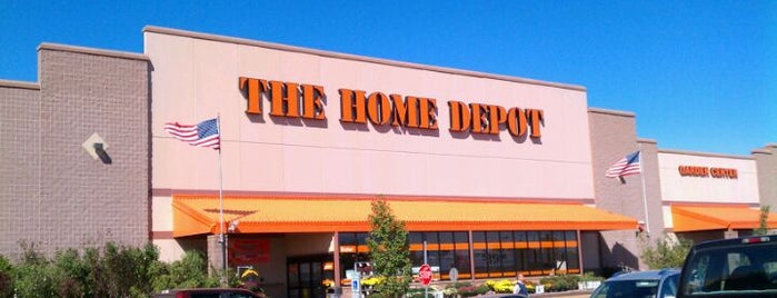The Home Depot is one of Tempat yang Disukai Bob.