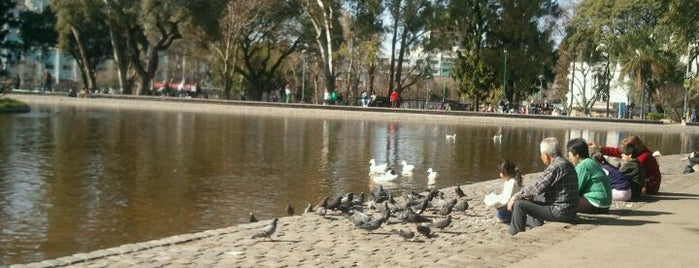 Parque Centenario is one of Mejores lugares para sacar fotos.