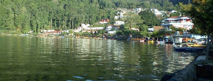 Telaga Sarangan is one of Obyek Wisata Jawa Timur SELAIN Malang Surabaya.