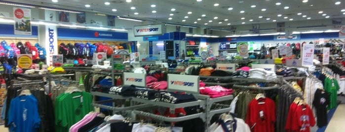 Intersport is one of Zsoltさんの保存済みスポット.