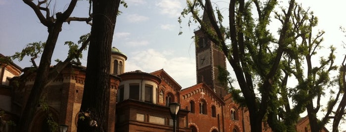 Basilica di Sant'Eustorgio is one of Milano.
