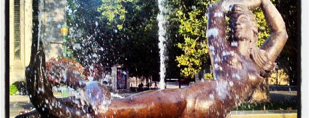 Showalter Fountain is one of Welcome Week 2012.