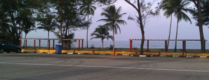 Pantai Peranginan Kelulut is one of Terengganu Food & Travel Channel.