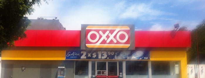 Oxxo Chapalilla is one of Ivanさんのお気に入りスポット.