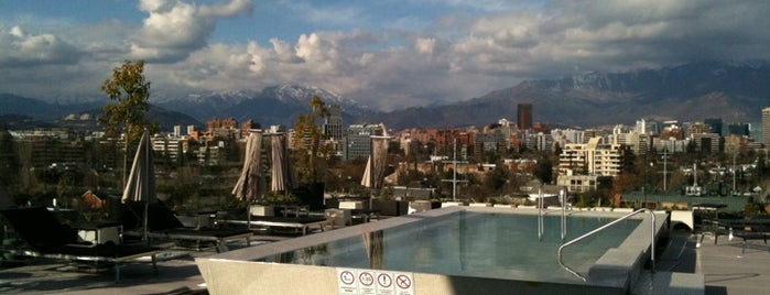 Tramonto Bar & Terrace @noihotels is one of Lounging Santiago.