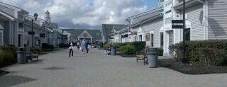 Woodbury Common Premium Outlets is one of Шоппинг.