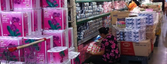 Makro is one of Shopping: FindYourStuffInBangkok.