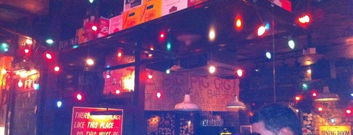 Big Easy Bar.B.Q & Crabshack is one of Where to Take a Guy on a Date.