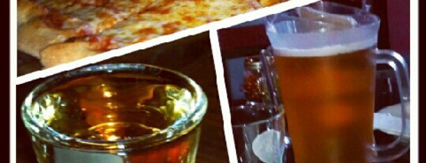 The Pizza Pub is one of Gramercy Lunch.
