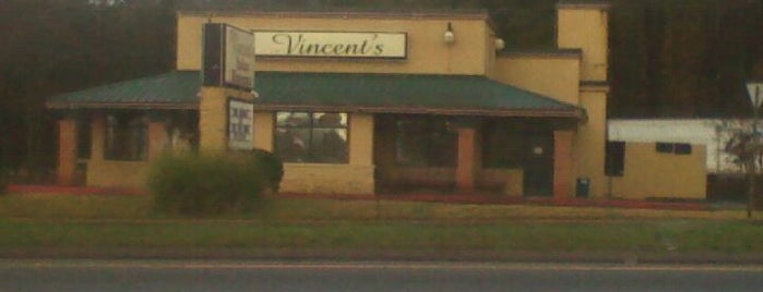 Vincent's Italian Restaurant is one of สถานที่ที่ Jack ถูกใจ.