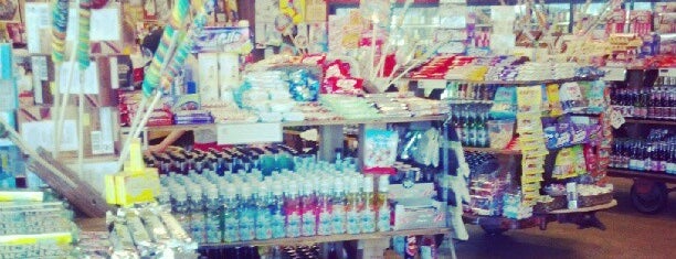 The Rocket Fizz Soda Pop Shop is one of Hometown Haunts.