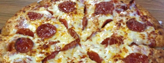 Lamppost Pizza is one of Danielさんのお気に入りスポット.