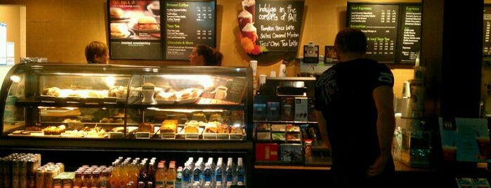 Starbucks is one of สถานที่ที่ Mike ถูกใจ.