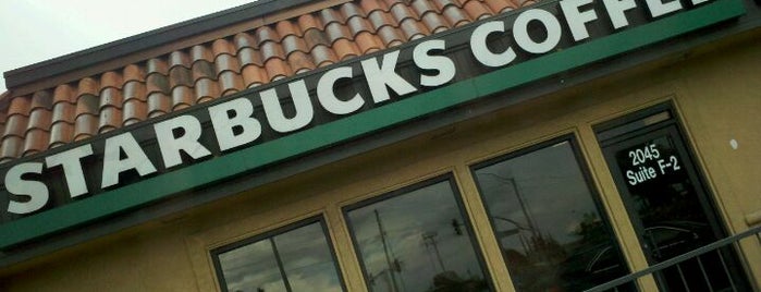Starbucks is one of Locais curtidos por Mark.