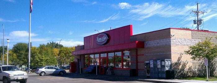 Kum & Go is one of Ray L.さんのお気に入りスポット.