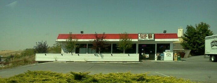 Cougs Corner Mart is one of Murrow Research - Grocery Stores.