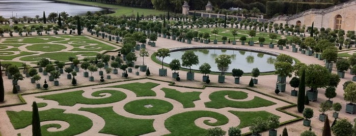 Reggia di Versailles is one of Europe.