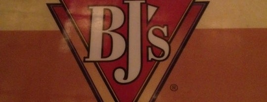 BJ's Restaurant & Brewhouse is one of Lugares favoritos de Cicely.