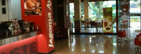 KFC / KFC Coffee is one of Culinary @Cempaka Putih.