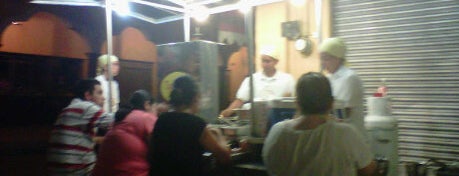 Tacos Julio is one of Locais curtidos por Eric.