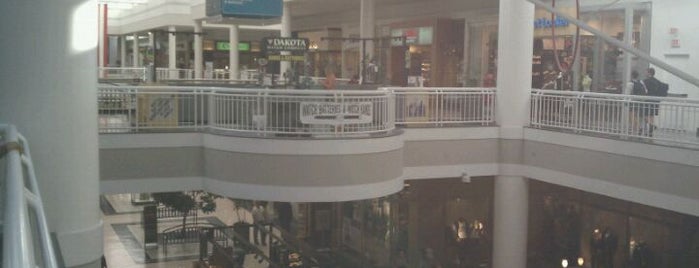 Walden Galleria is one of Hoiberg's Favorite Malls.