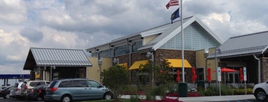 South Somerset Service Plaza is one of Rest Areas.