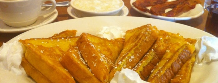 Hearty Cafe Pancake House is one of Bettina 님이 좋아한 장소.