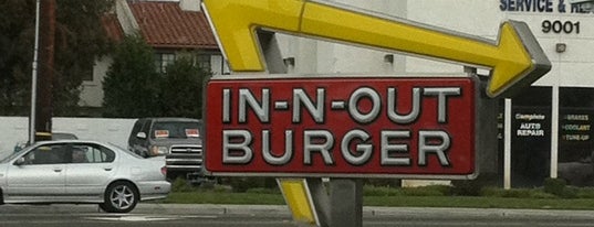 In-N-Out Burger is one of สถานที่ที่บันทึกไว้ของ Hawaii.